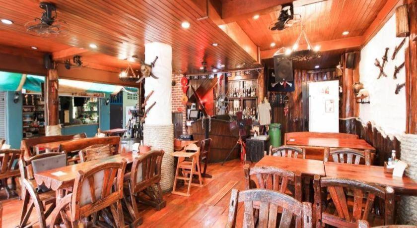 Oyo 1103 Pirates House Hotel Kepulauan Phi Phi Bagian luar foto